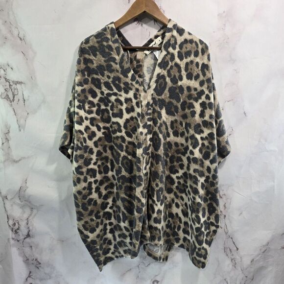 Three Bird Nest Poncho Womens Small Brown Leopard Cheetah Sweater Cape Wrap - Picture 1 of 9